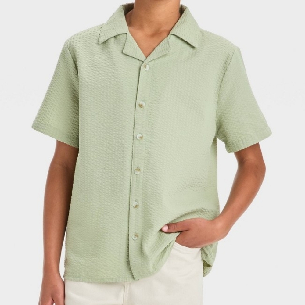 NWT Art Class Short Sleeve Woven Seersucker Camp Collar Button Down Shirt in XL